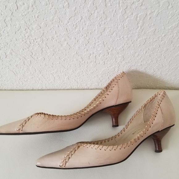 Low heel pumps - Picture 4 of 12